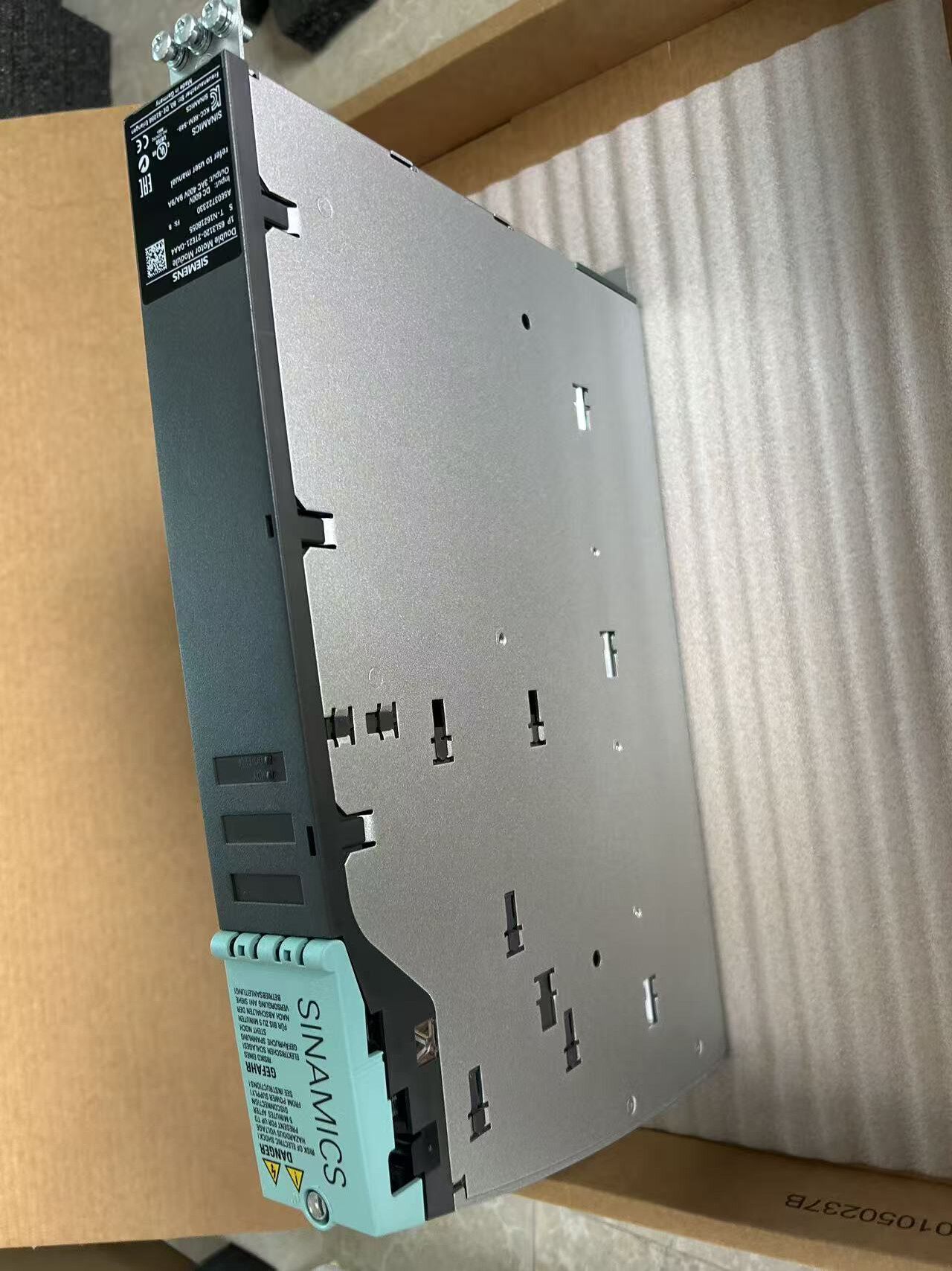 Siemens 6SL3120-2TE21-0AA4 SINAMICS S120 Сервопривод 3
