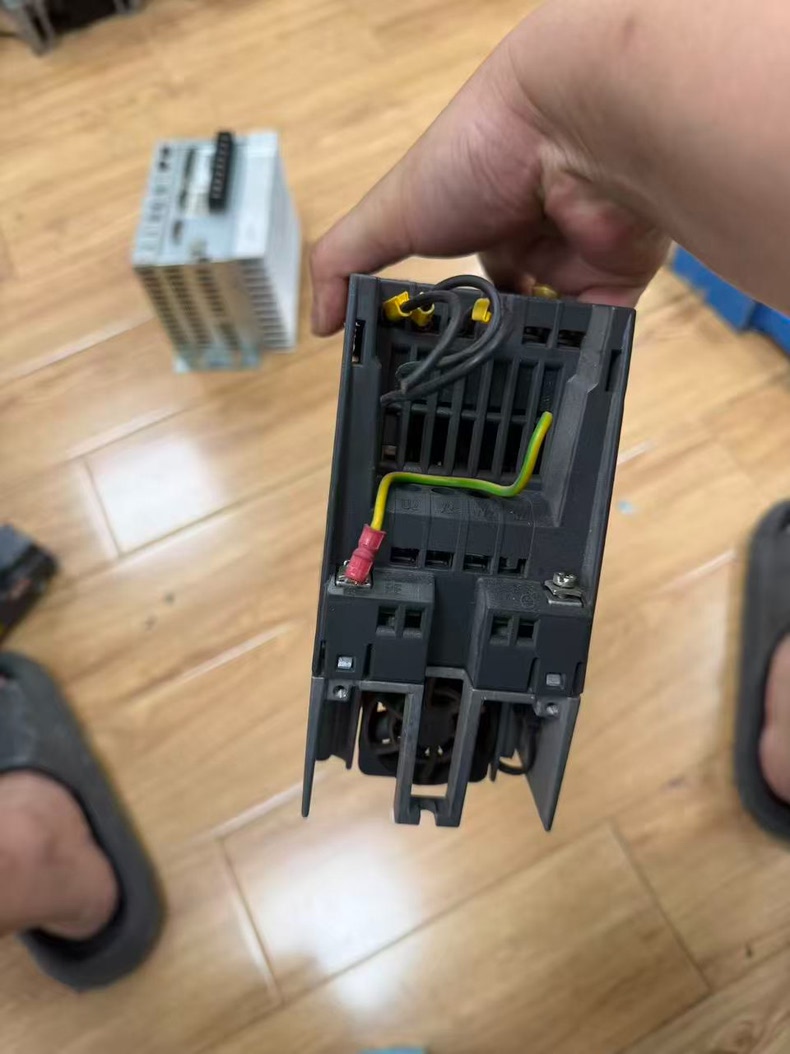 Siemens 6SL3210-1SE11-3UA0 SINAMICS S120 Сервопривод 4