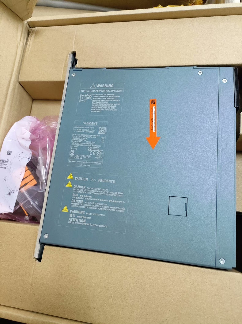 Siemens 6SL3210-5HE10-8UF0 SINAMICS S210 Сервопривод