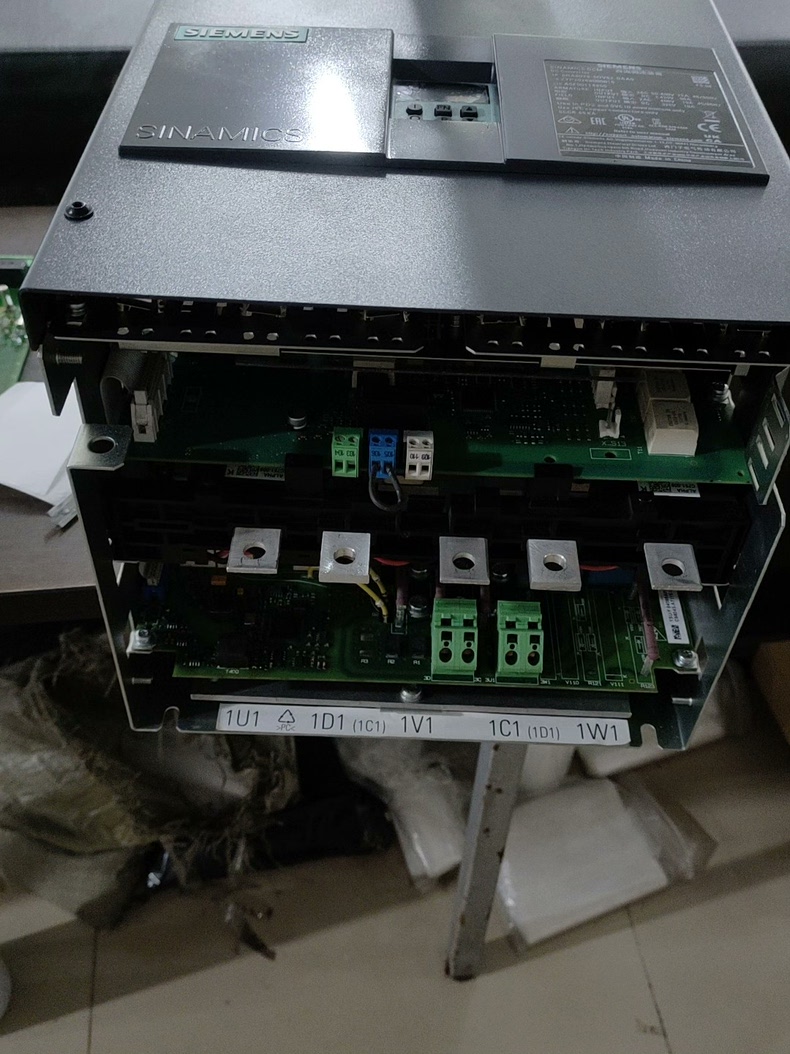 Siemens 6RA8028-6DV62-0AA0 SINAMICS DCM Преобразователь постоянного тока 3