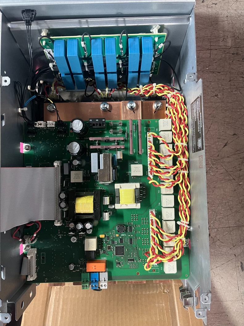 Siemens 6RA8085-6DV62-0AA0 SINAMICS DCM Преобразователь постоянного тока 6