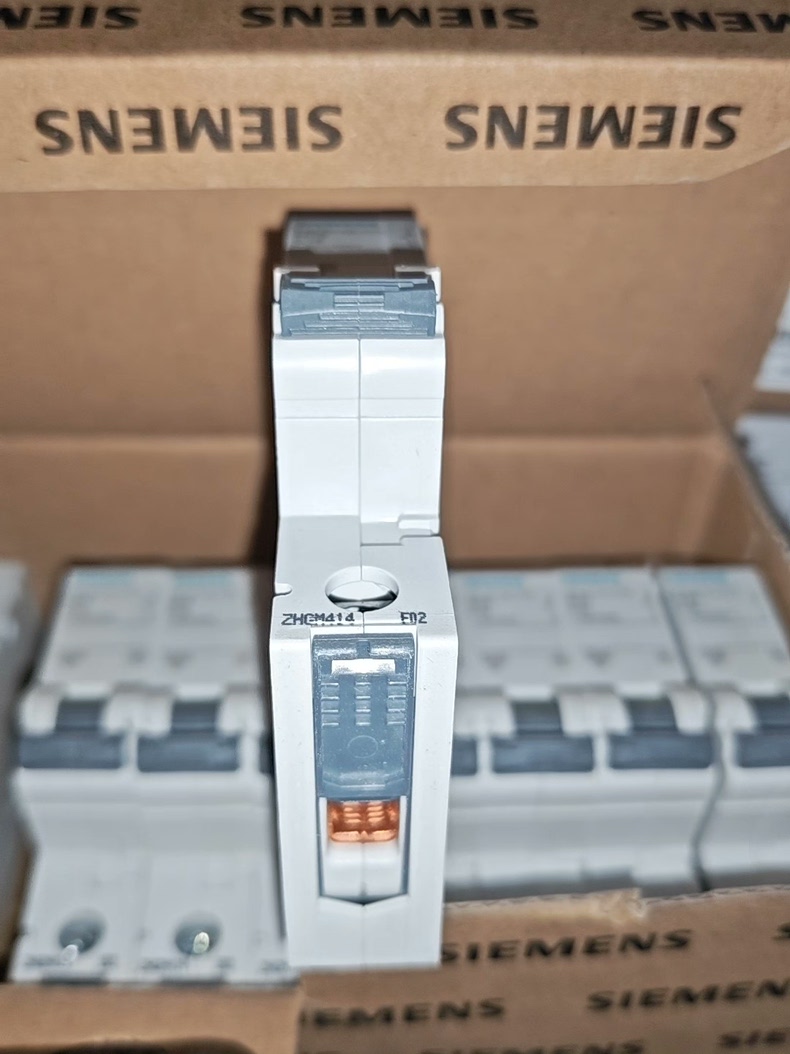 Siemens 5SL6116-7CC 5SL Модульный автоматический выключатель 5