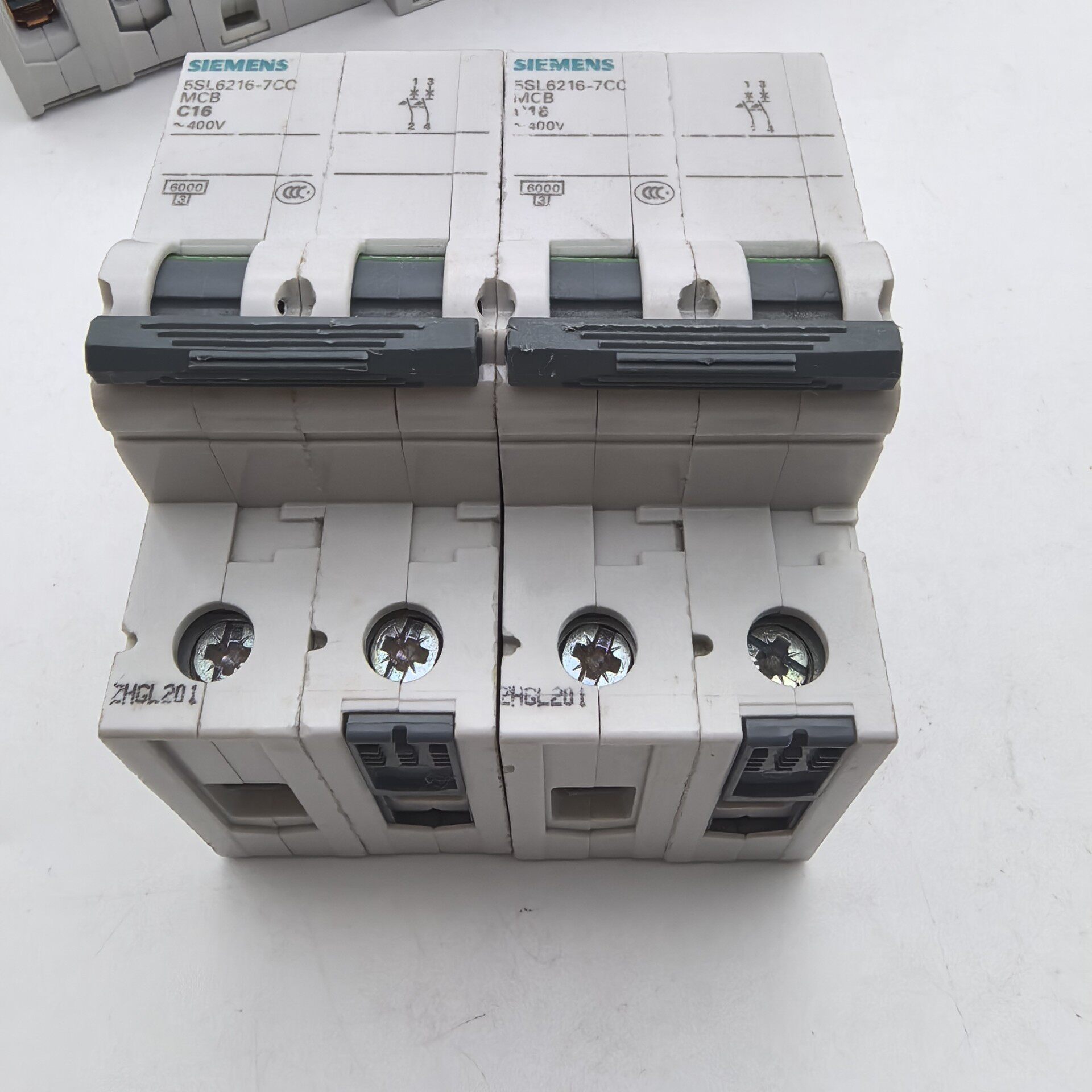 Siemens 5SL6216-7CC 5SL Модульный автоматический выключатель 4