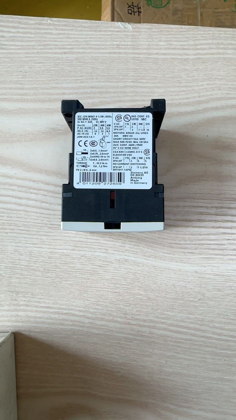 Siemens 3RT1015-1AP02 3RT1015 Контактор 5