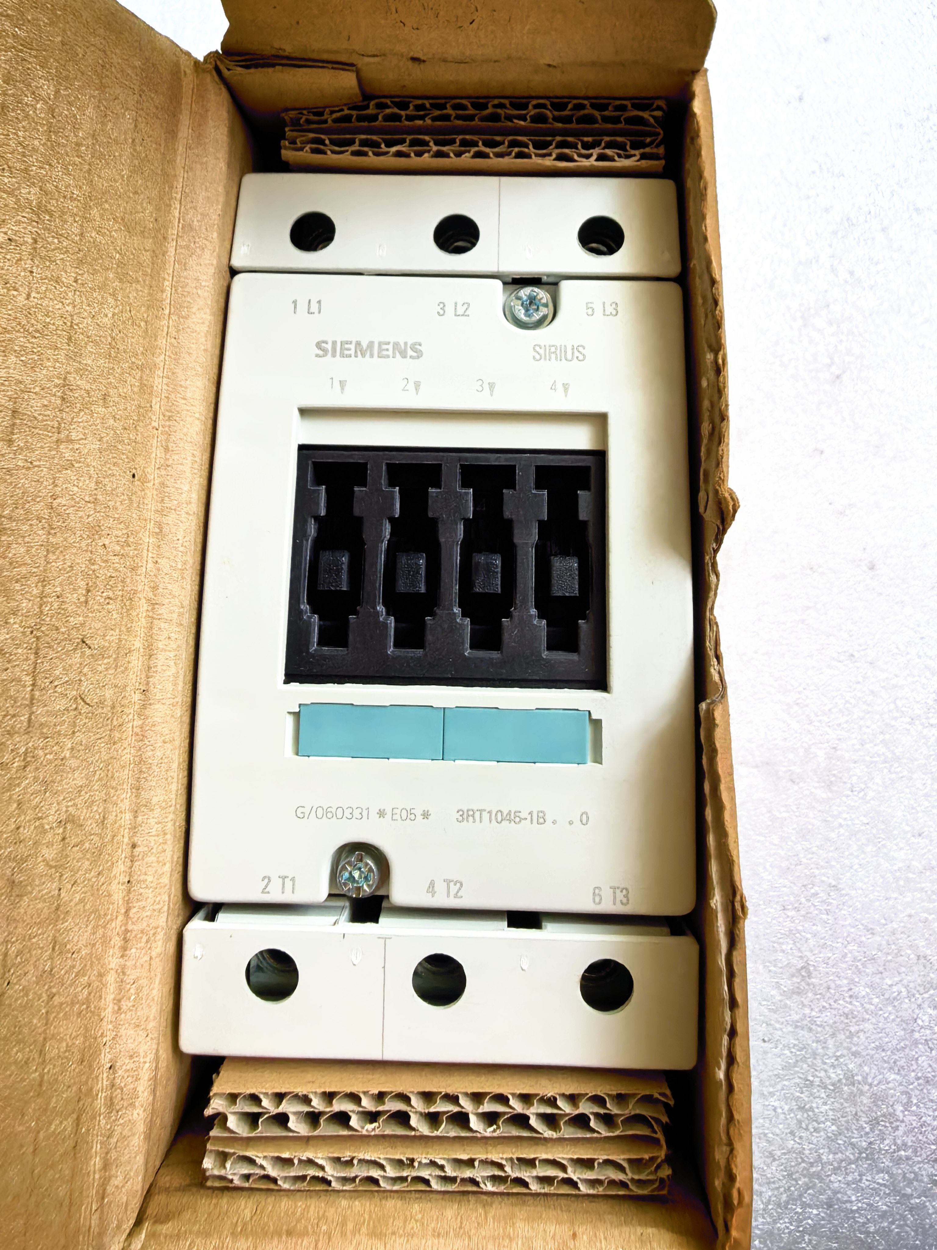 Siemens 3RT1045-1BB40 3RT1045 Контактор 5