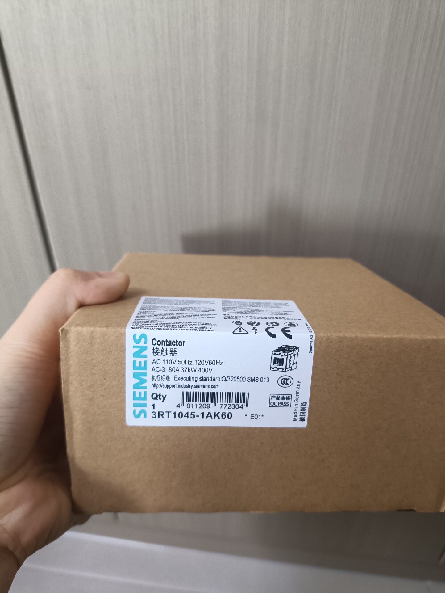 Siemens 3RT1045-1AK60 3RT1045 Контактор