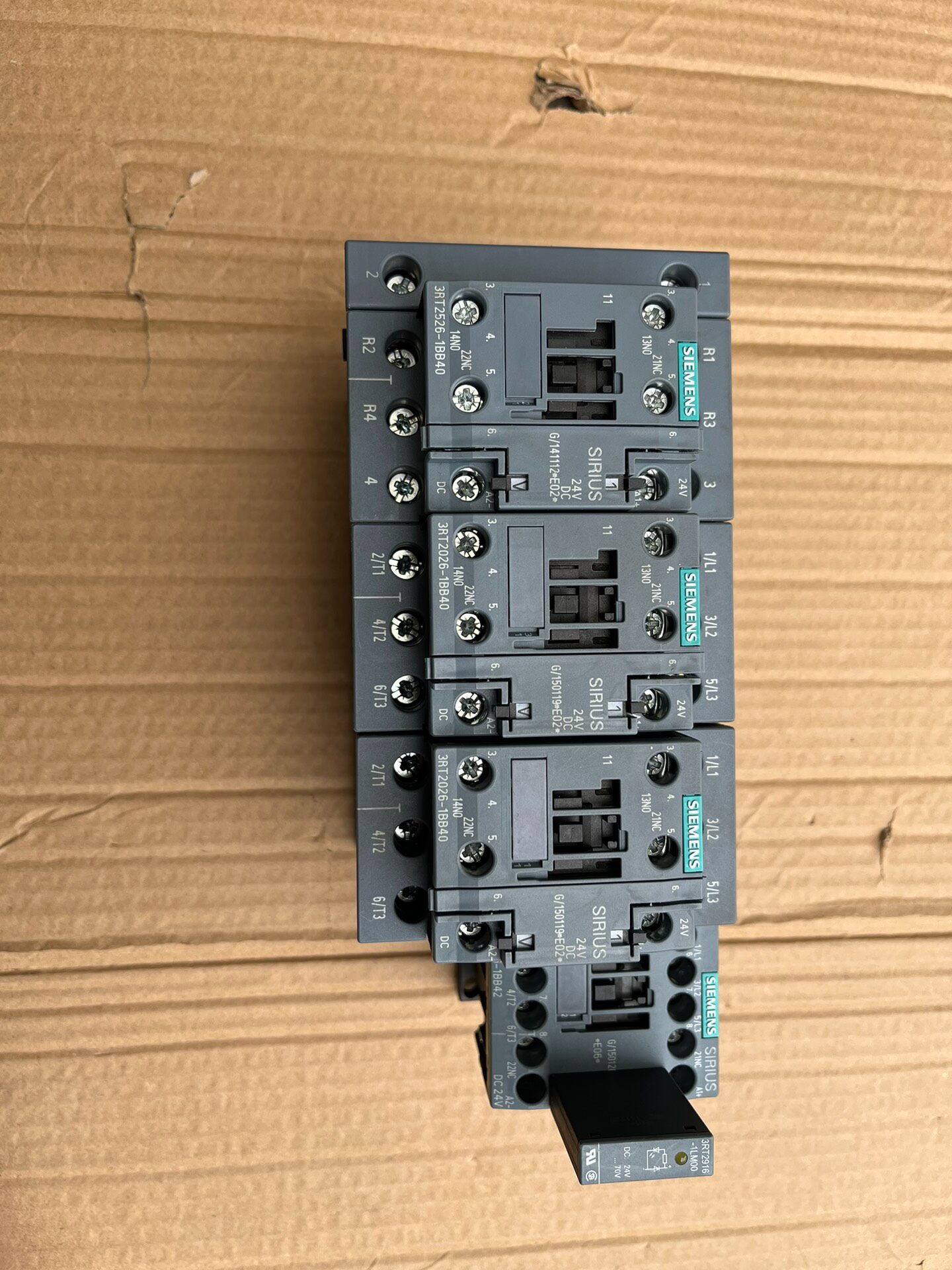 Siemens 3RT2016-1BB42 3RT2016 Контактор