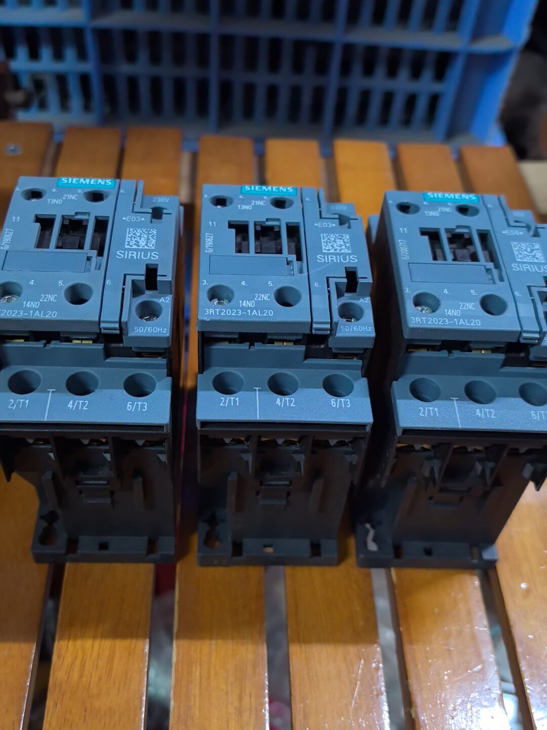 Siemens 3RT2023-1AL20 3RT2023 Контактор 3