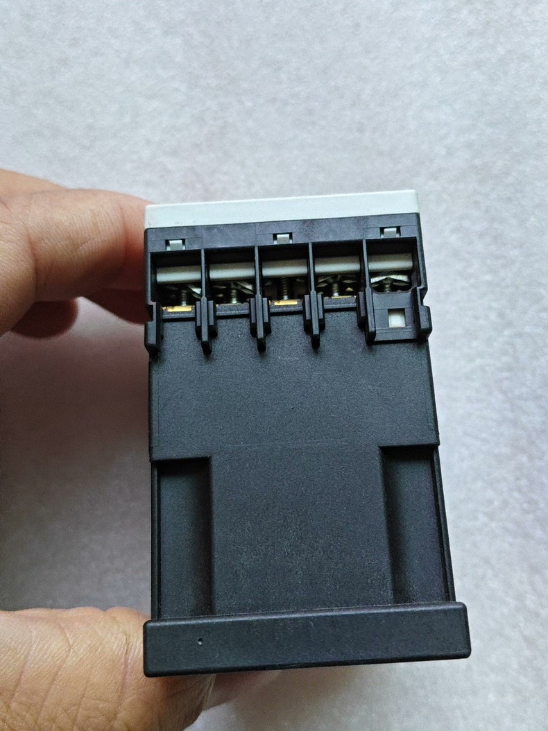 Siemens 3RH1131-1AP00 3RH11 Промежуточное реле 3