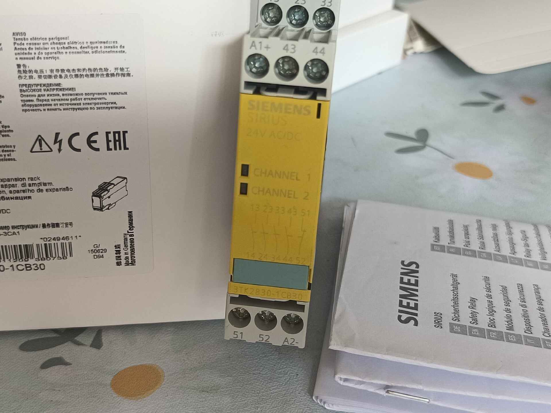 Siemens 3TK2830-1CB30 3TK28 Реле безопасности 2