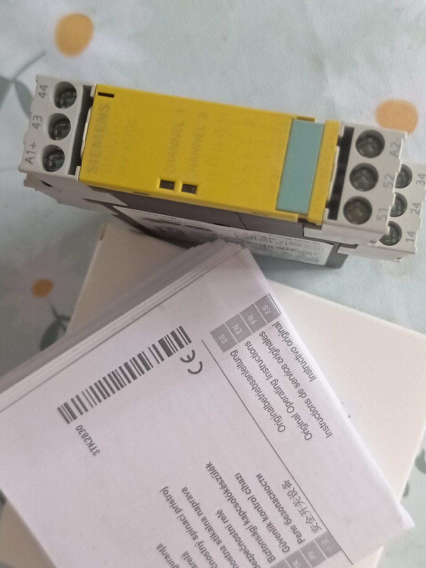 Siemens 3TK2830-1CB30 3TK28 Реле безопасности 4