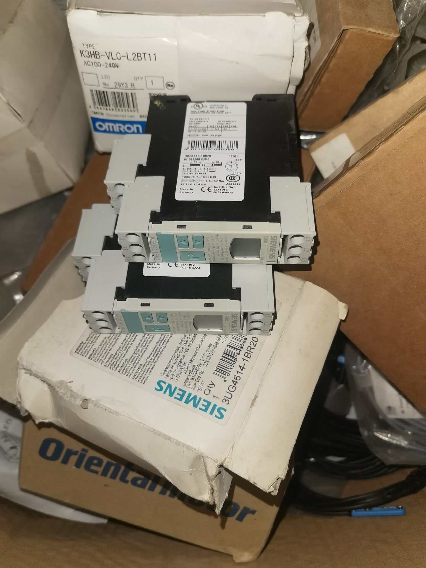 Siemens 3UG4614-1BR20 3UG Реле контроля фаз