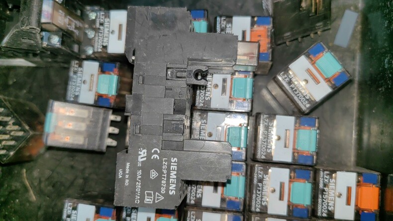 Siemens PT370024 LZX:PT Промежуточное реле 6