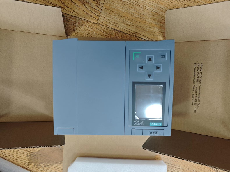 Siemens 6ES7518-4FP00-3AB0 CPU 1518F-4 PN 2