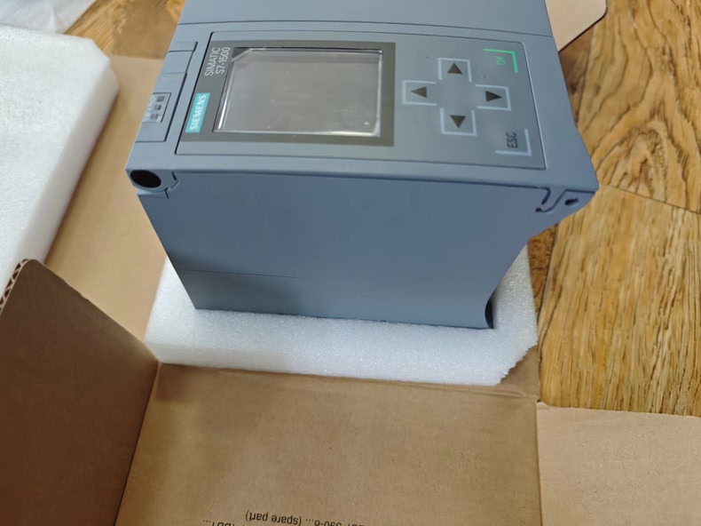 Siemens 6ES7518-4FP00-3AB0 CPU 1518F-4 PN 3
