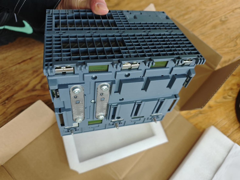Siemens 6ES7518-4FP00-3AB0 CPU 1518F-4 PN 6