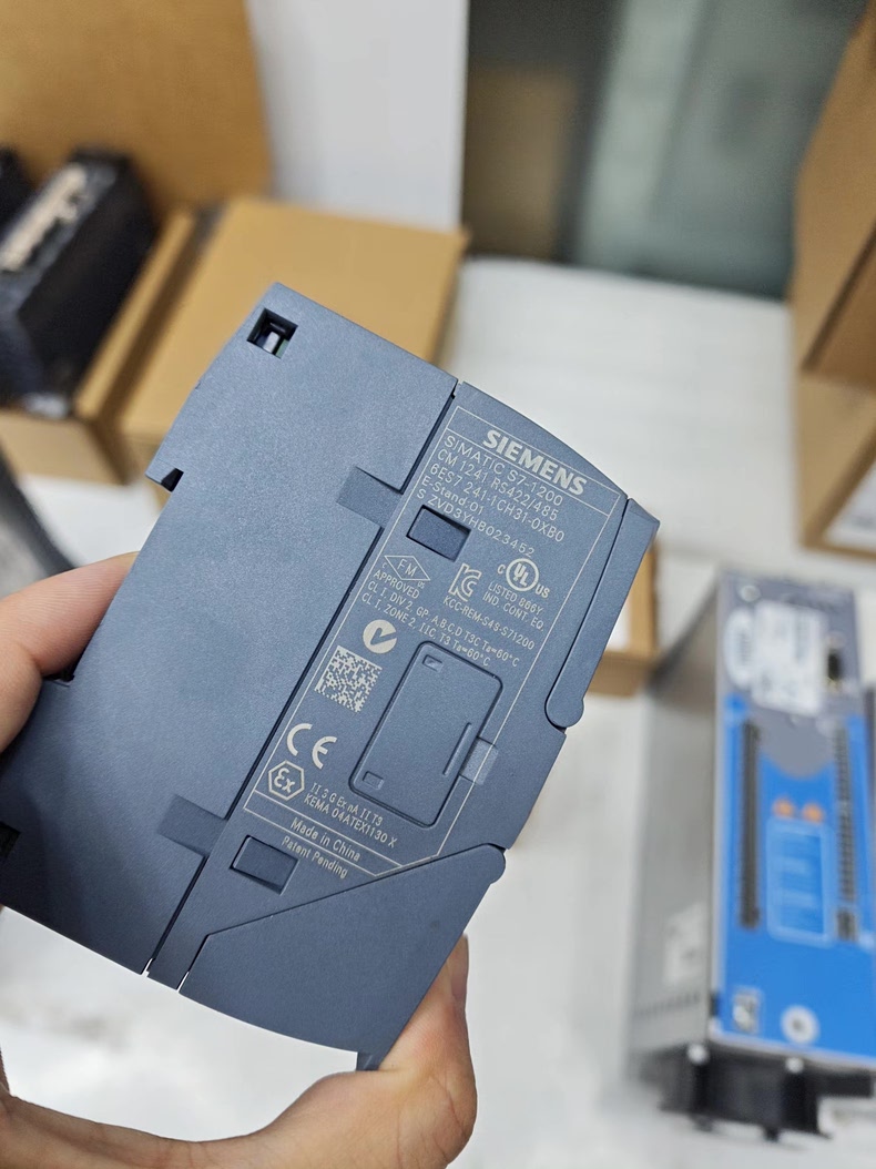 Siemens 6ES7211-1AE31-0XB0 CPU 1211C 4