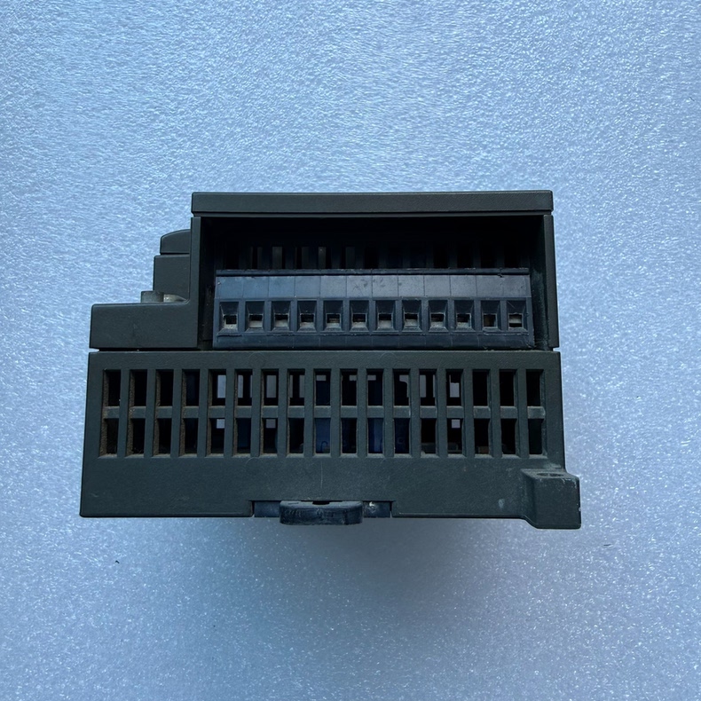 Siemens 6ES7212-1AB22-0XB0 CPU 222 3