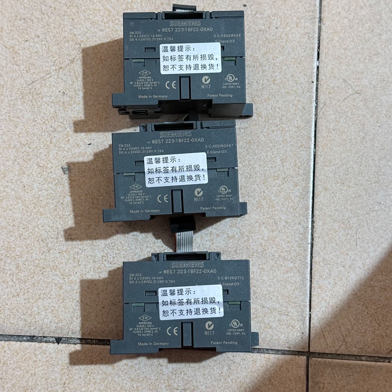 Siemens 6ES7223-1BF22-0XA0 CPU 222 2