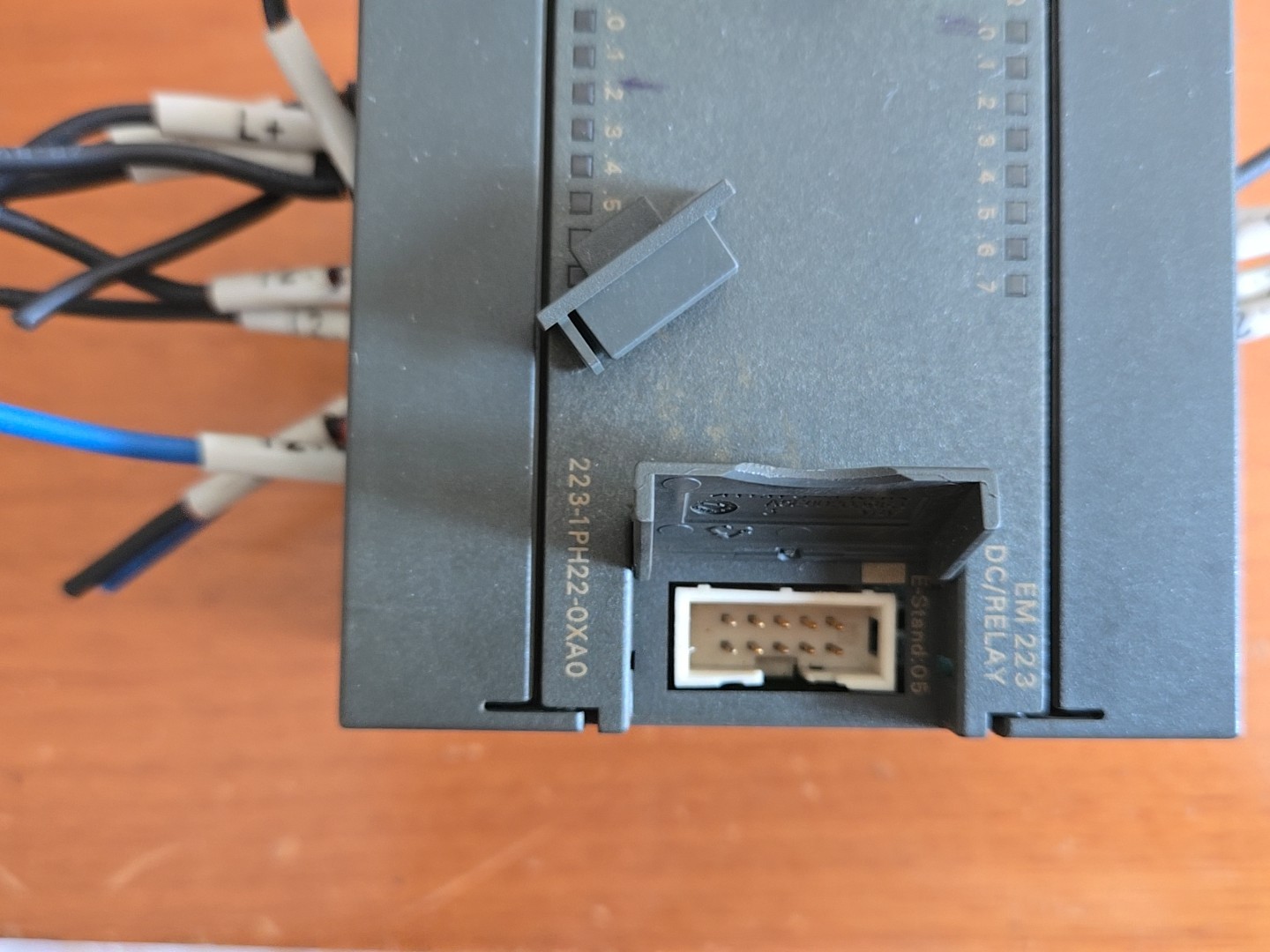 Siemens 6ES7223-1PH22-0XA0 CPU 222 2