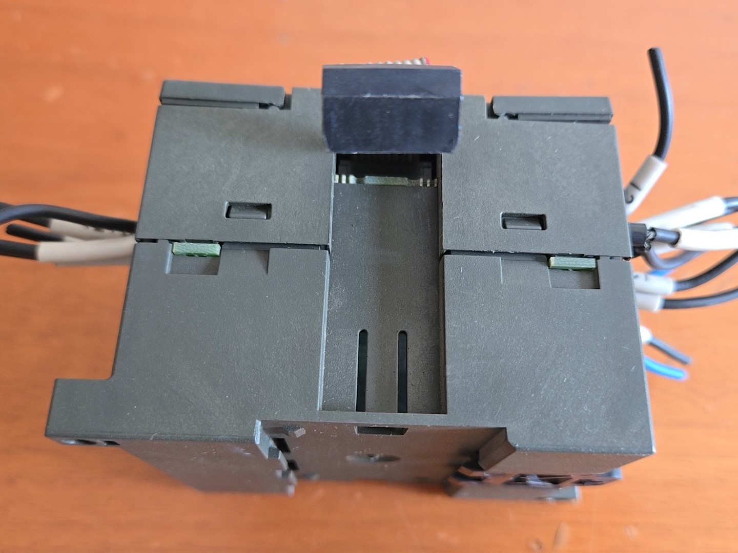 Siemens 6ES7223-1PH22-0XA0 CPU 222 4