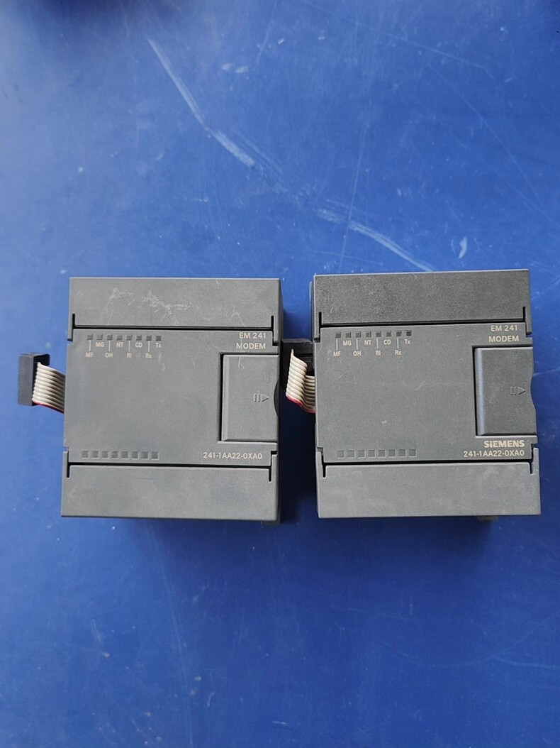 Siemens 6ES7241-1AA22-0XA0 CPU 222 2