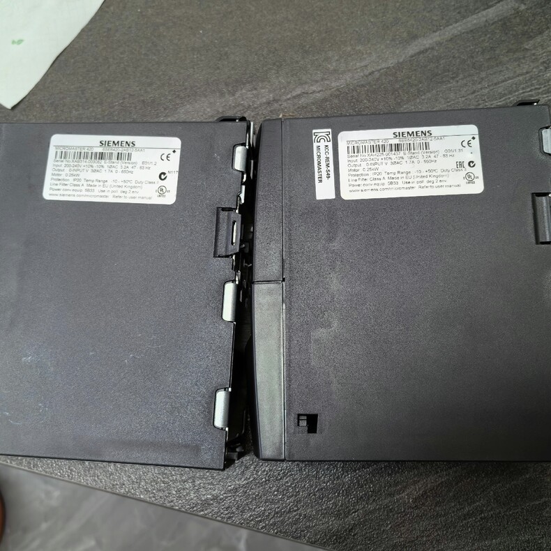 Siemens 6SE6420-2AB12-5AA1 MICROMASTER 420