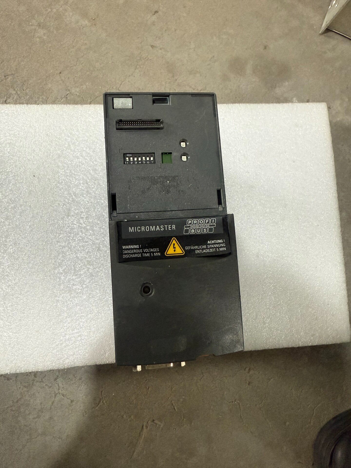Siemens 6SE6420-2AB15-5AA1 MICROMASTER 420