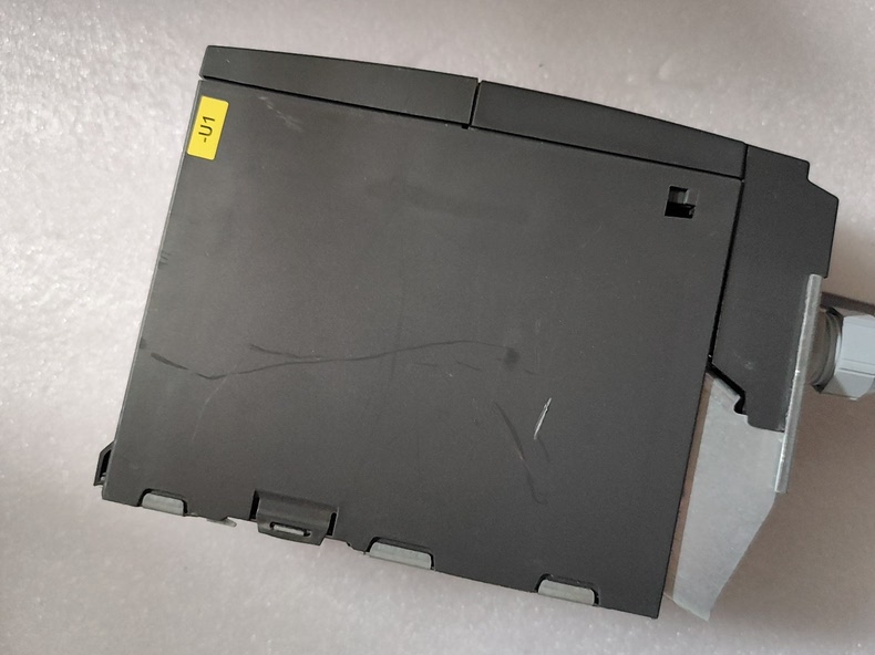 Siemens 6SE6420-2AB17-5AA1 MICROMASTER 420 6