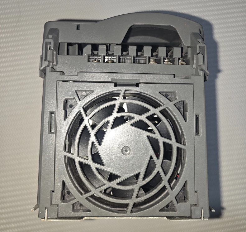 Siemens 6SE6420-2AB21-1BA1 MICROMASTER 420