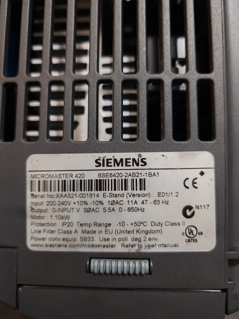 Siemens 6SE6420-2AB21-5BA1 MICROMASTER 420 2