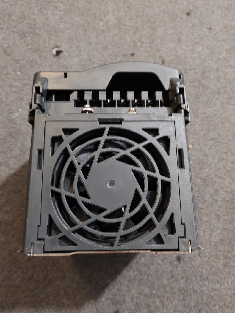 Siemens 6SE6420-2AB21-5BA1 MICROMASTER 420 6