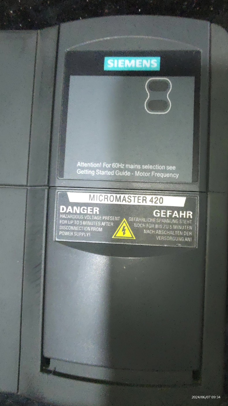 Siemens 6SE6420-2AD24-0BA1 MICROMASTER 420 5