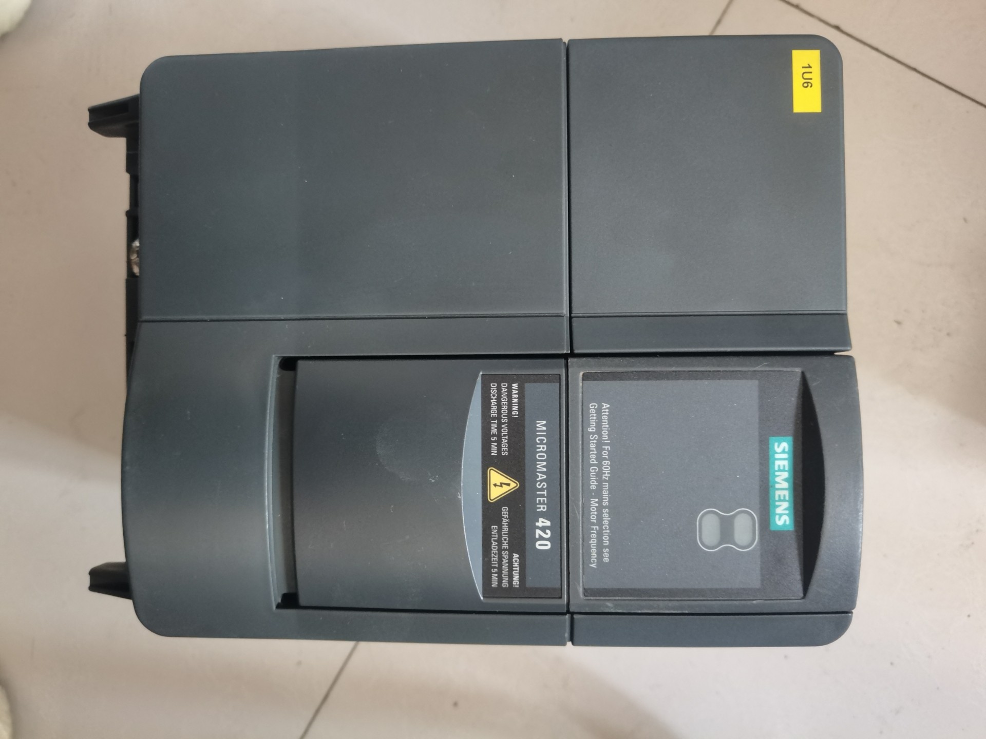 Siemens 6SE6420-2AD25-5CA1 MICROMASTER 420