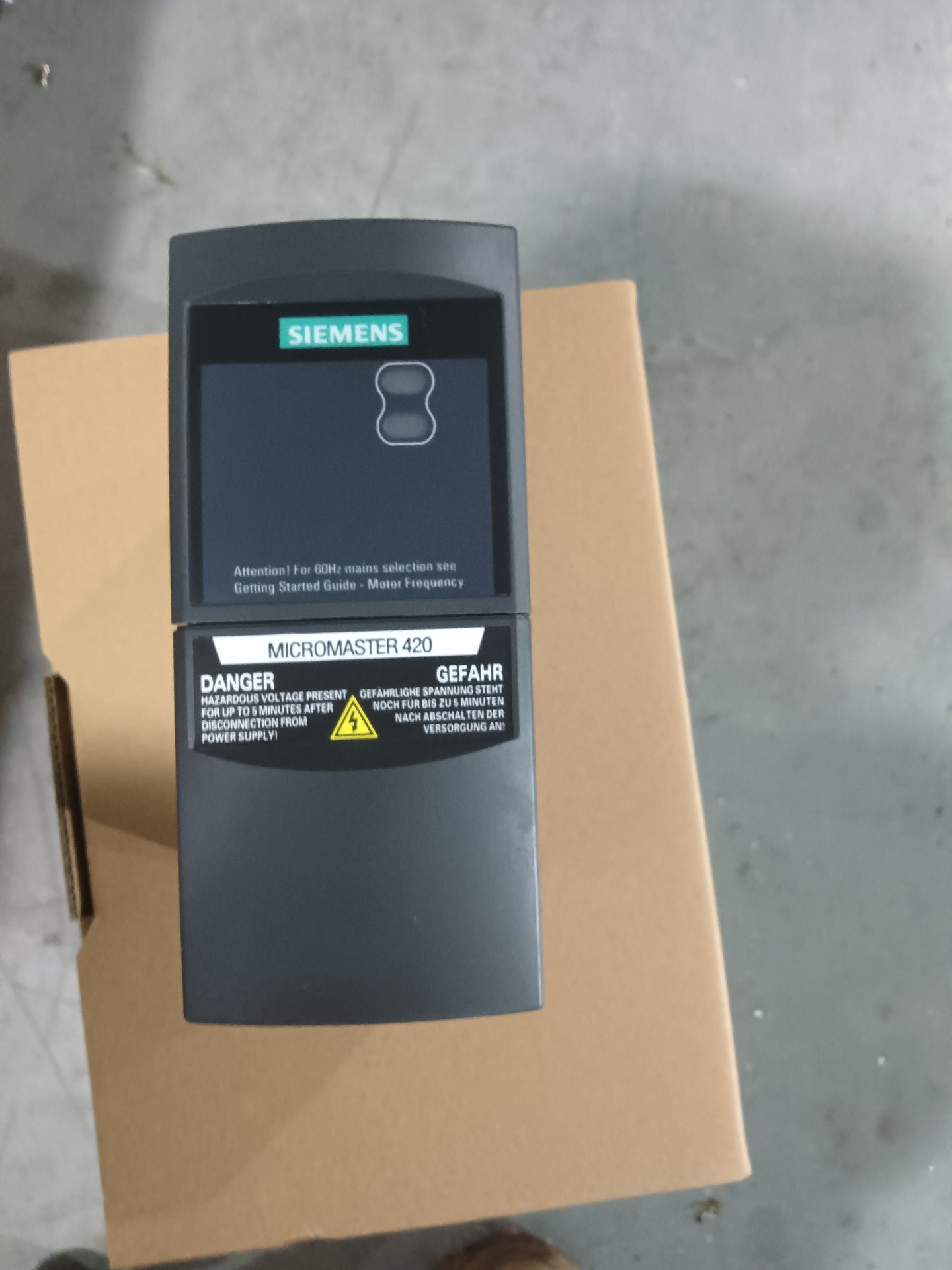 Siemens 6SE6420-2AD31-1CA1 MICROMASTER 420 6