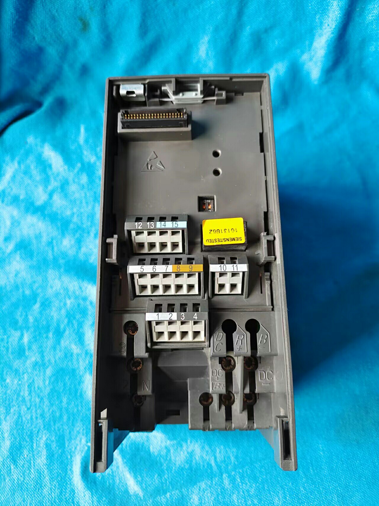 Siemens 6SE6420-2UC11-2AA1 MICROMASTER 420 6