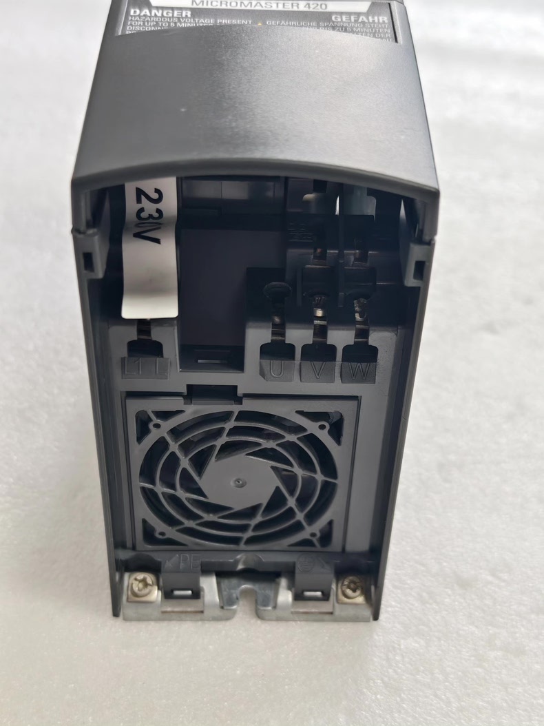 Siemens 6SE6420-2UC13-7AA1 MICROMASTER 420 5