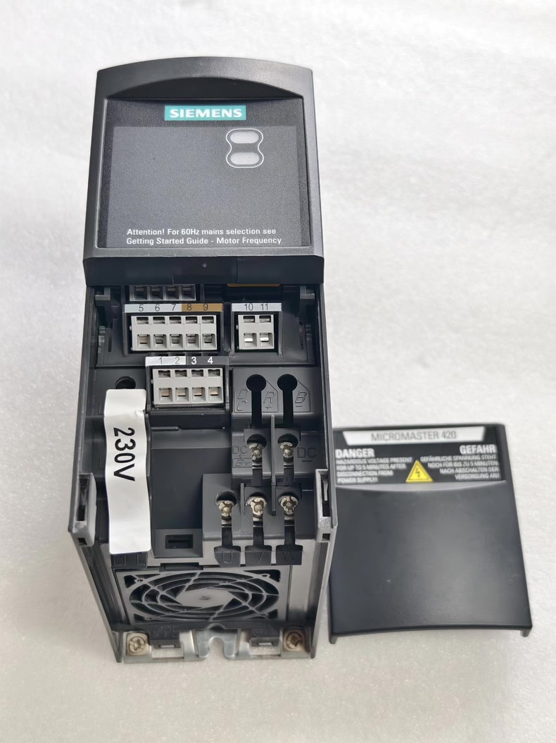 Siemens 6SE6420-2UC13-7AA1 MICROMASTER 420 6