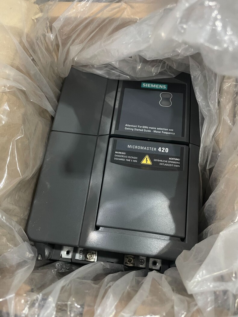 Siemens 6SE6420-2UD23-0BA1 MICROMASTER 420 5