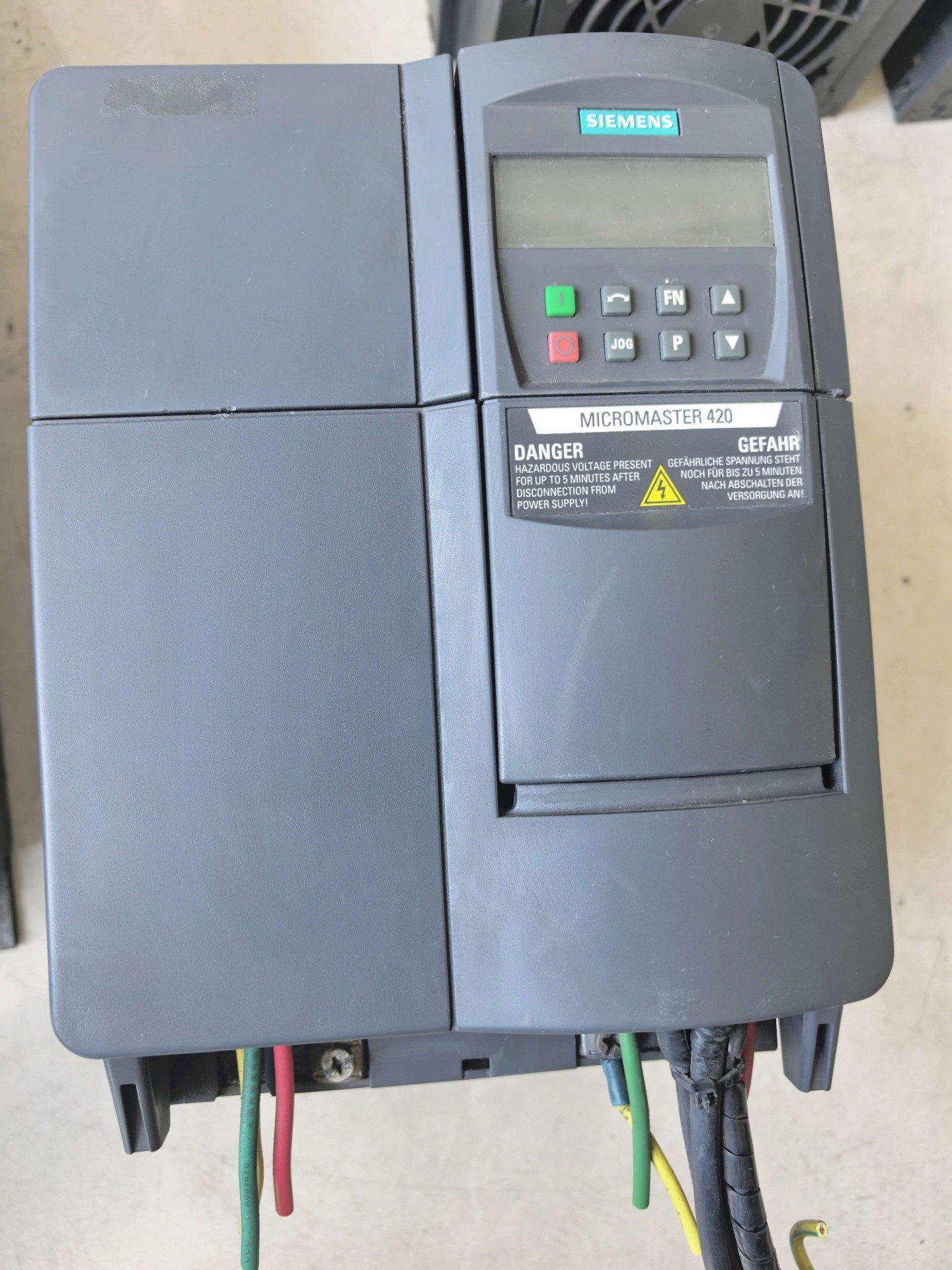 Siemens 6SE6420-2UD31-1CA1 MICROMASTER 420