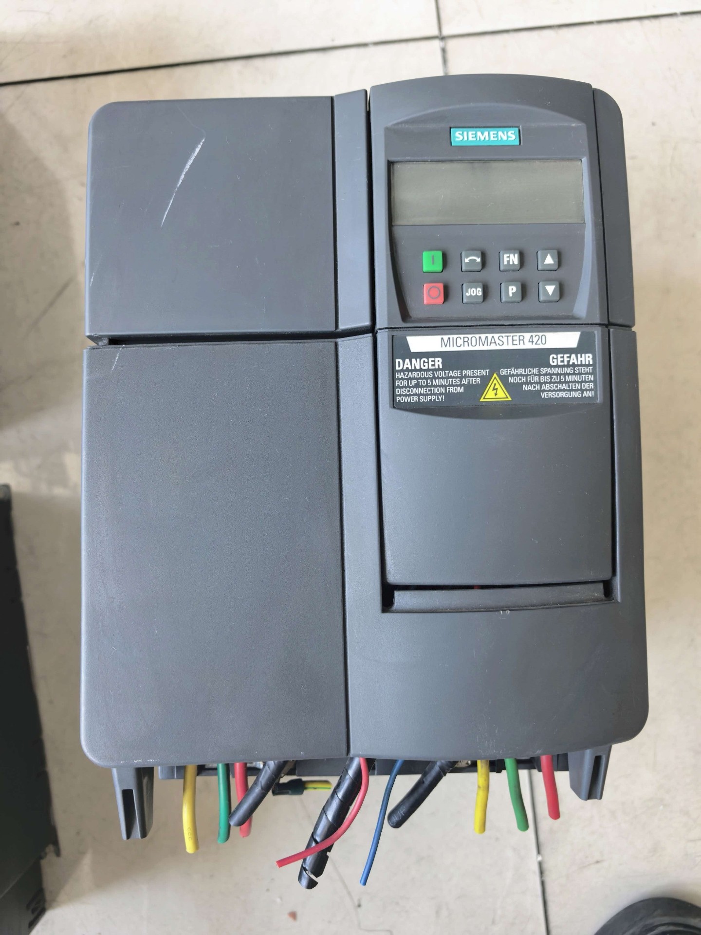 Siemens 6SE6420-2UD31-1CA1 MICROMASTER 420 2