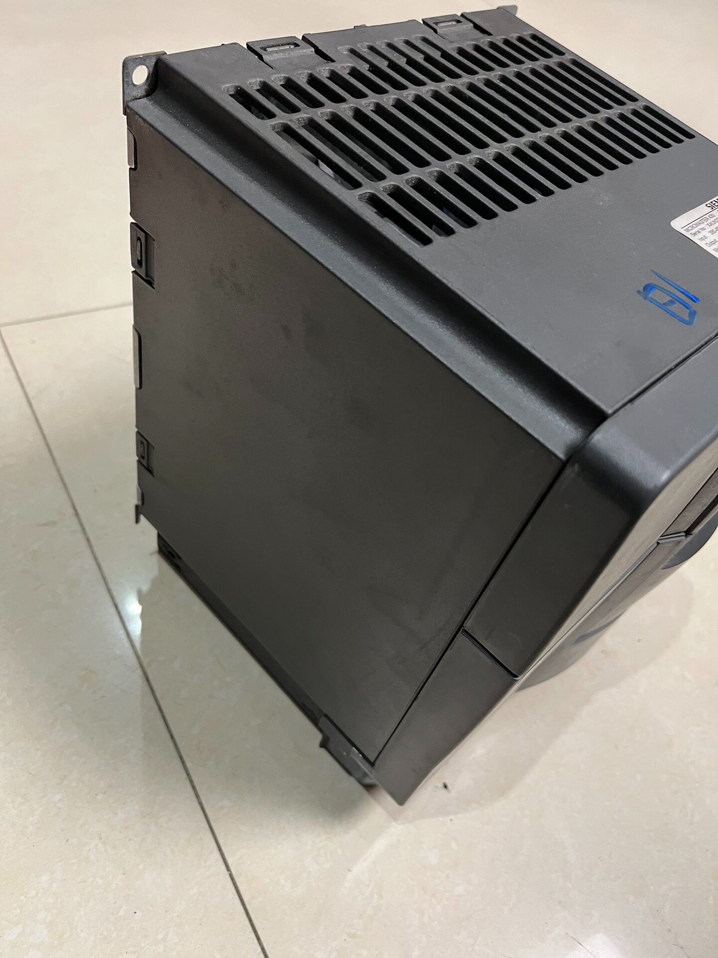 Siemens 6SE6430-2AD27-5CA0 MICROMASTER 430 6