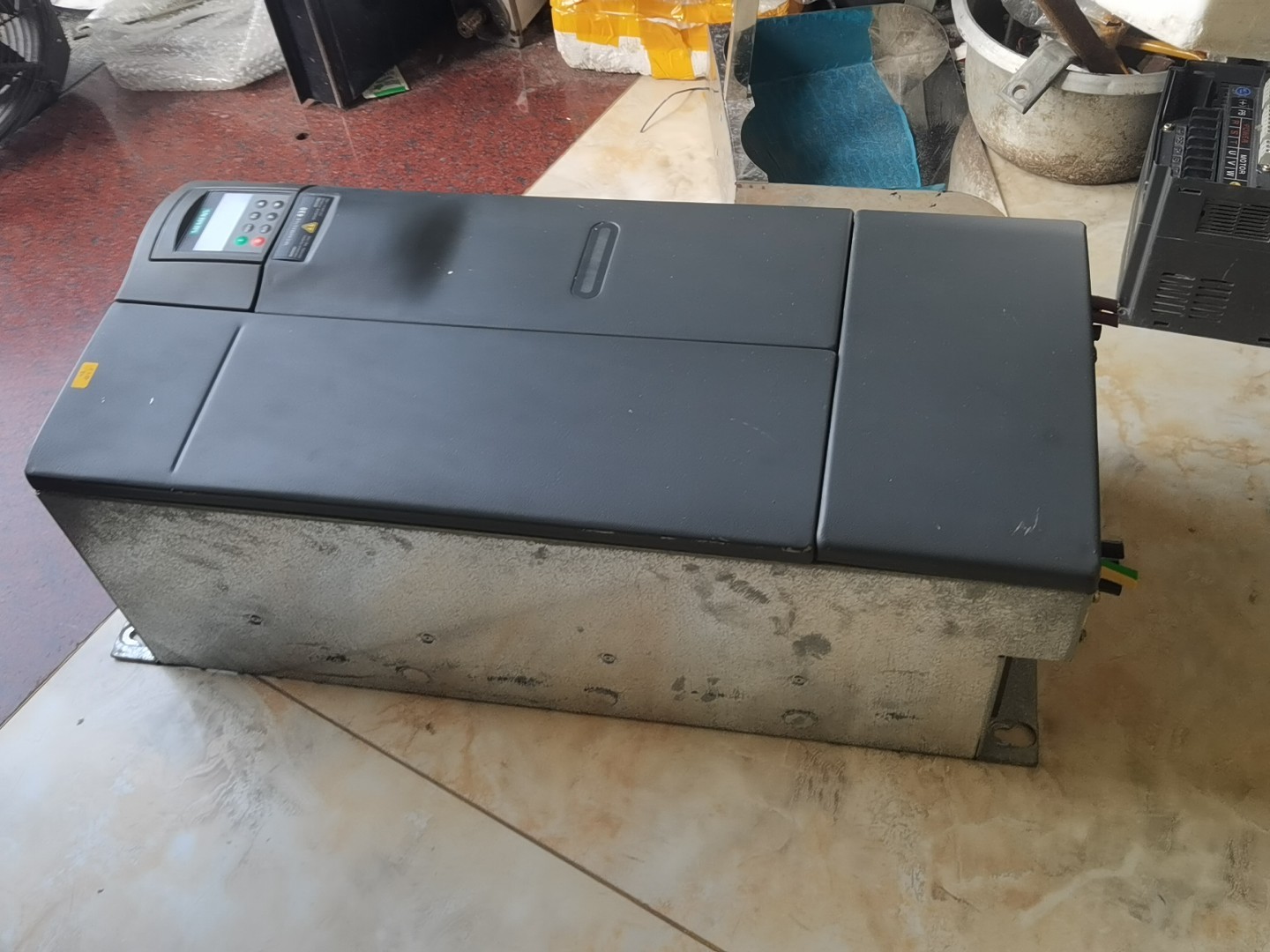 Siemens 6SE6430-2AD34-5EA0 MICROMASTER 430 4