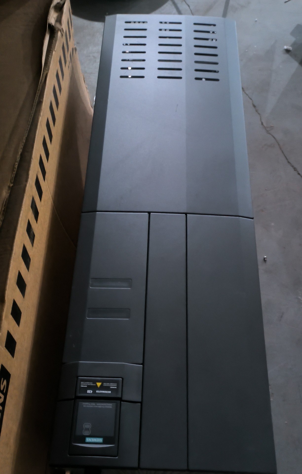 Siemens 6SE6430-2AD35-5FA0 MICROMASTER 430 4
