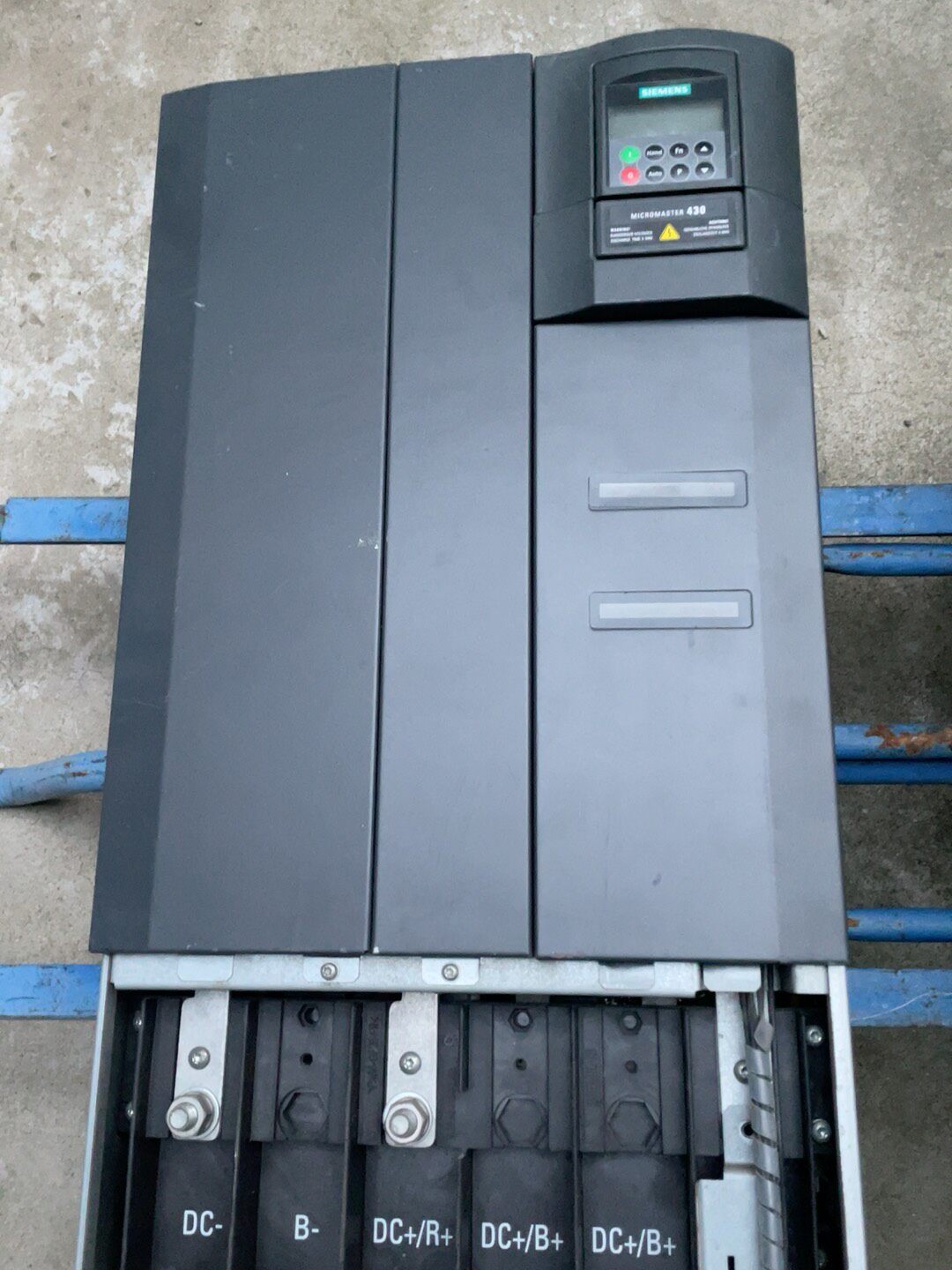 Siemens 6SE6430-2UD35-5FA0 MICROMASTER 430 4