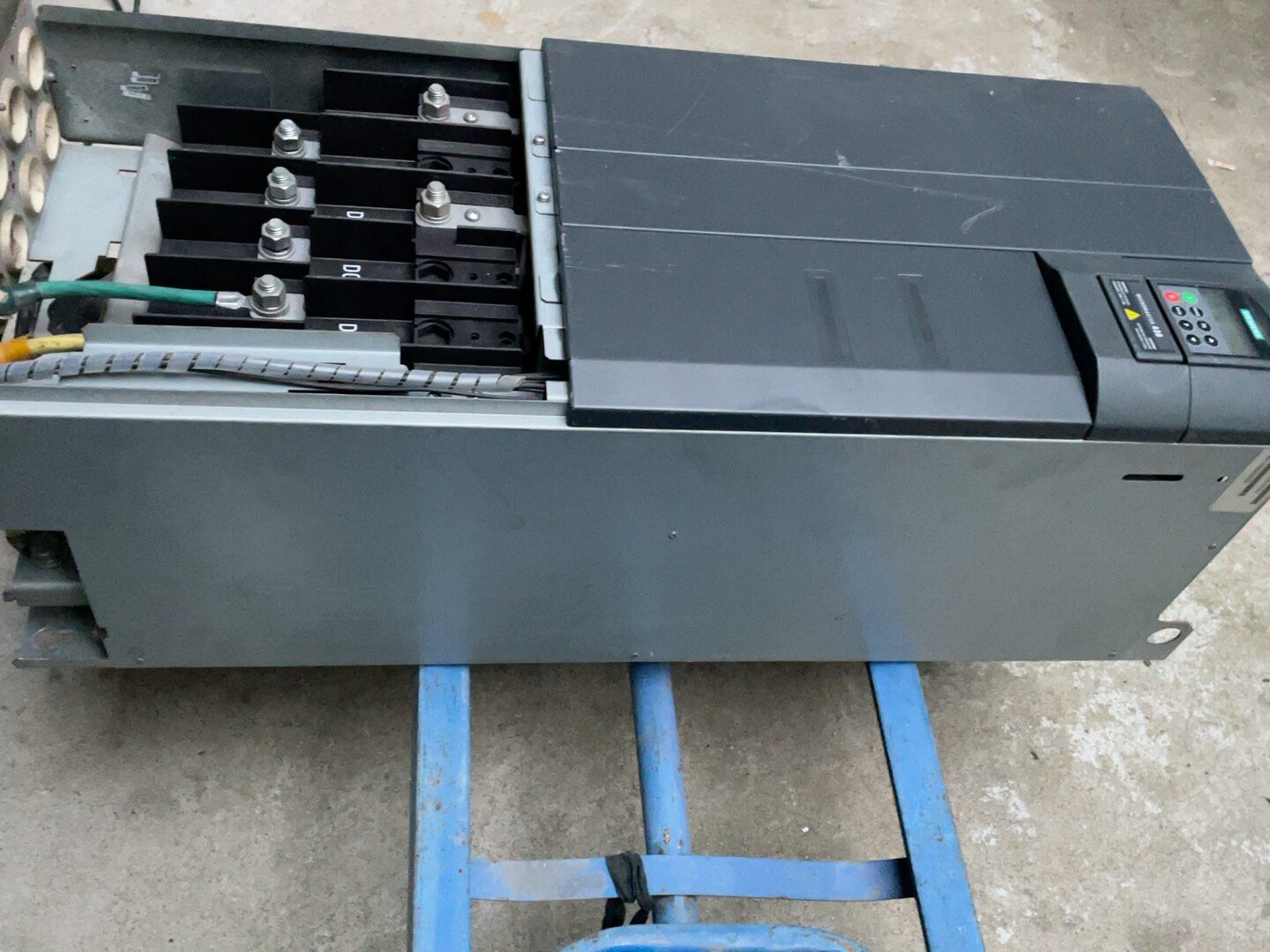 Siemens 6SE6430-2UD35-5FA0 MICROMASTER 430 6