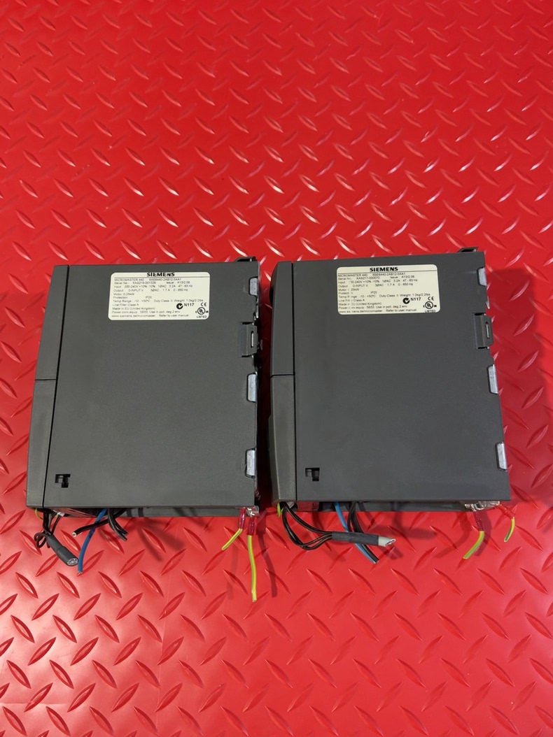 Siemens 6SE6440-2AB12-5AA1 MICROMASTER 440 2
