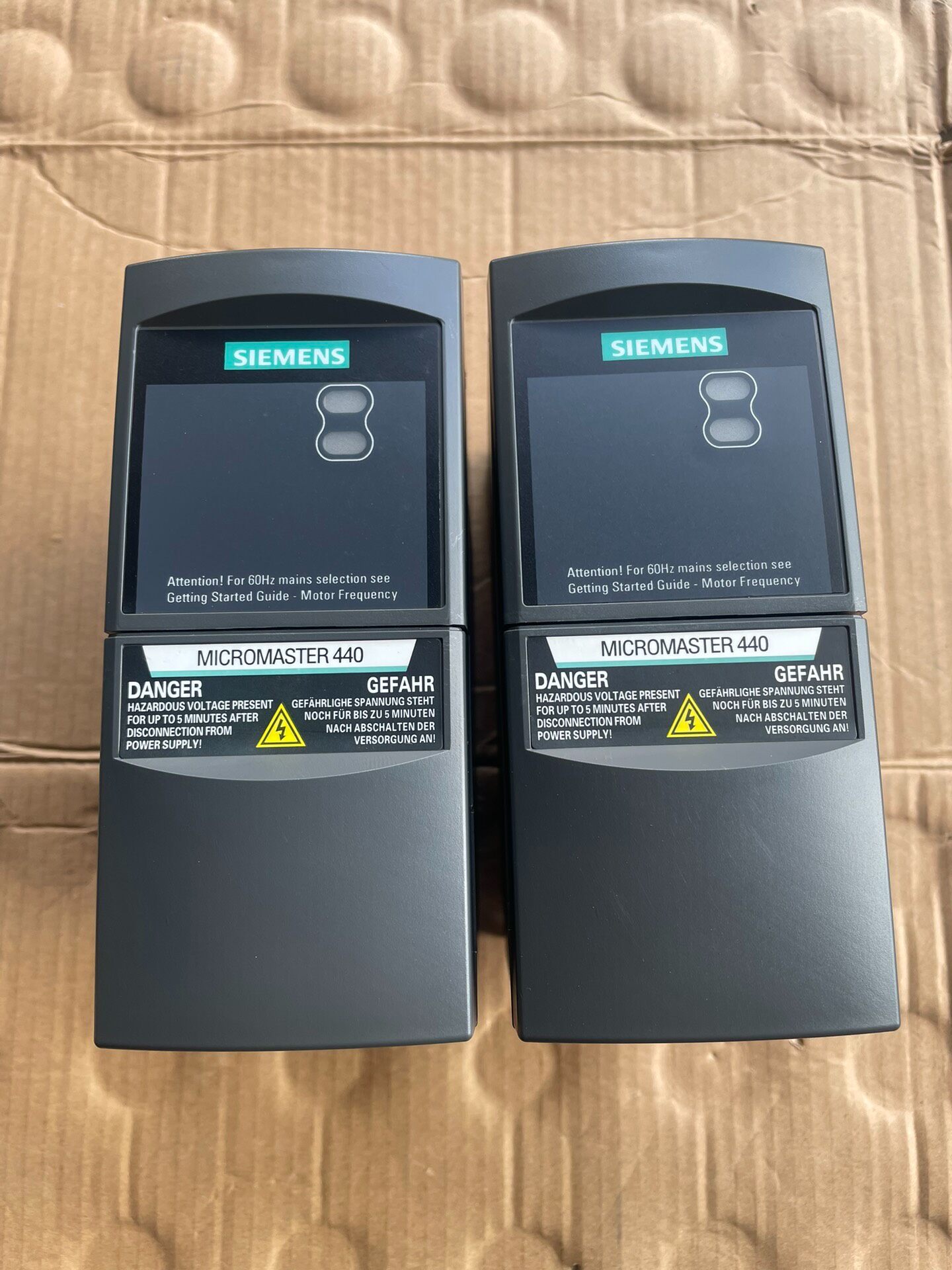 Siemens 6SE6440-2AB13-7AA1 MICROMASTER 440 3