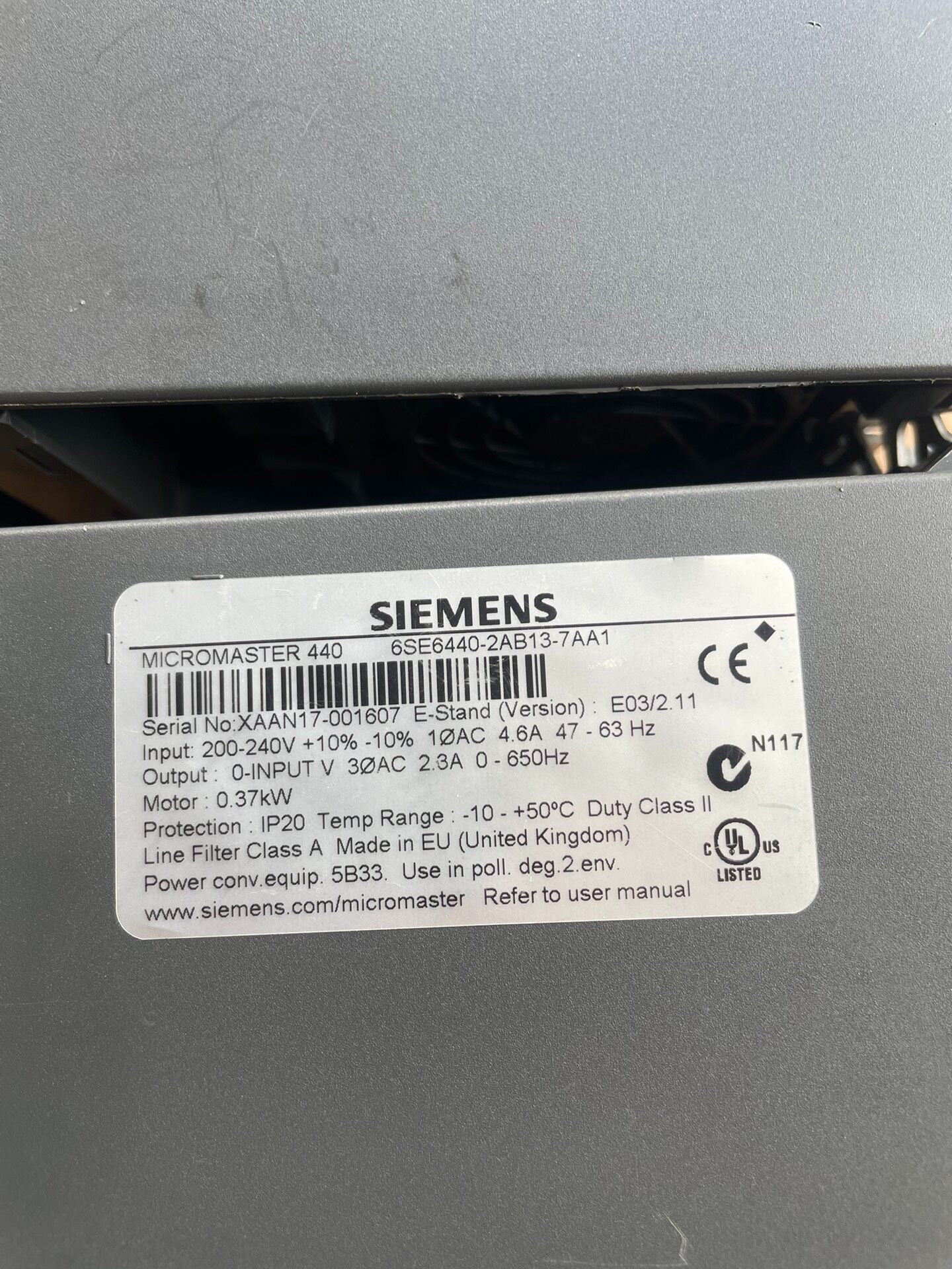 Siemens 6SE6440-2AB13-7AA1 MICROMASTER 440 6