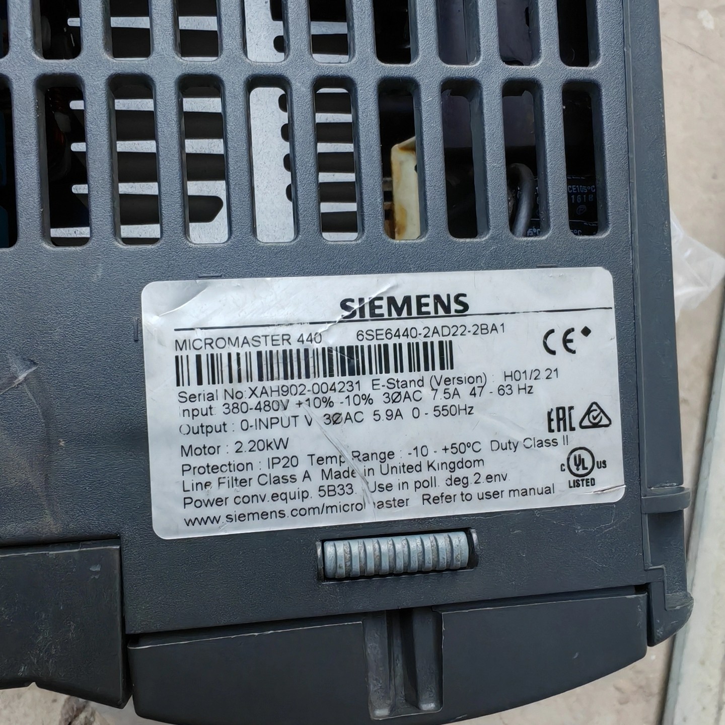 Siemens 6SE6440-2AD22-2BA1 MICROMASTER 440 2